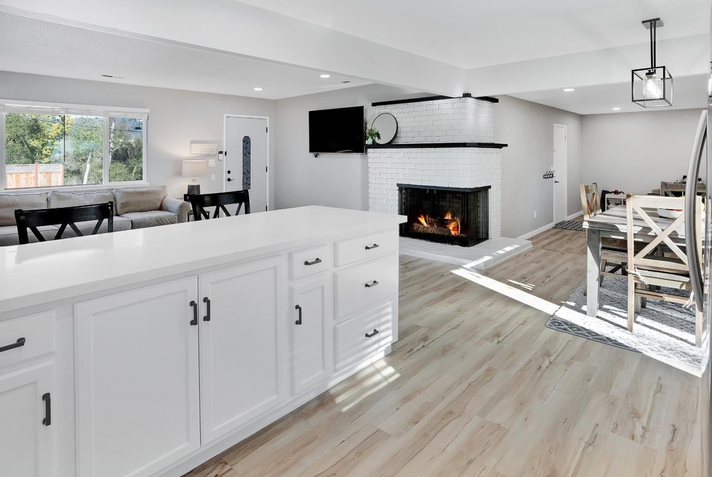 895 Green Valley Road