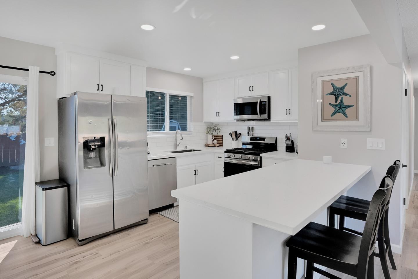 895 Green Valley Road