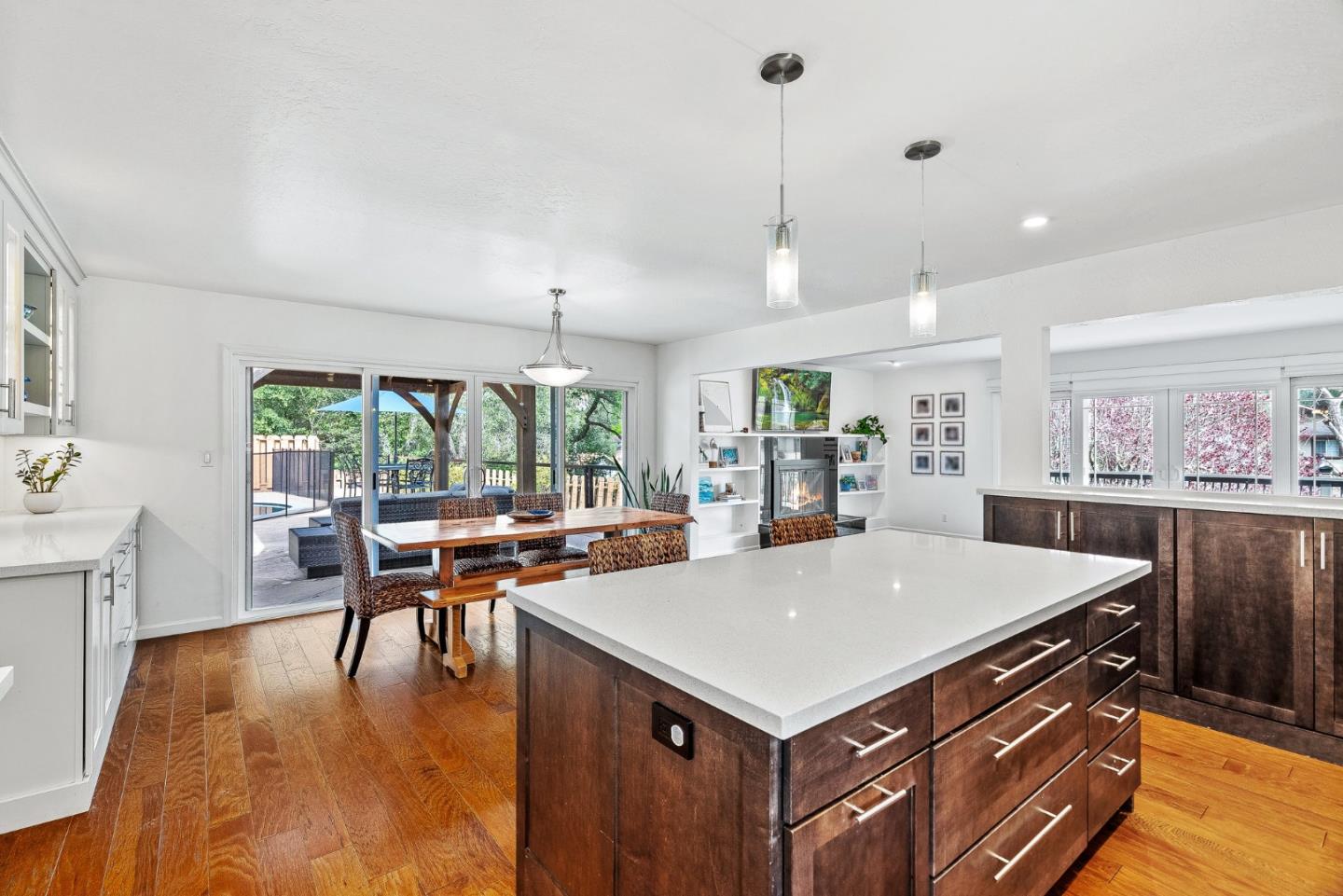 112 Hilltop Way