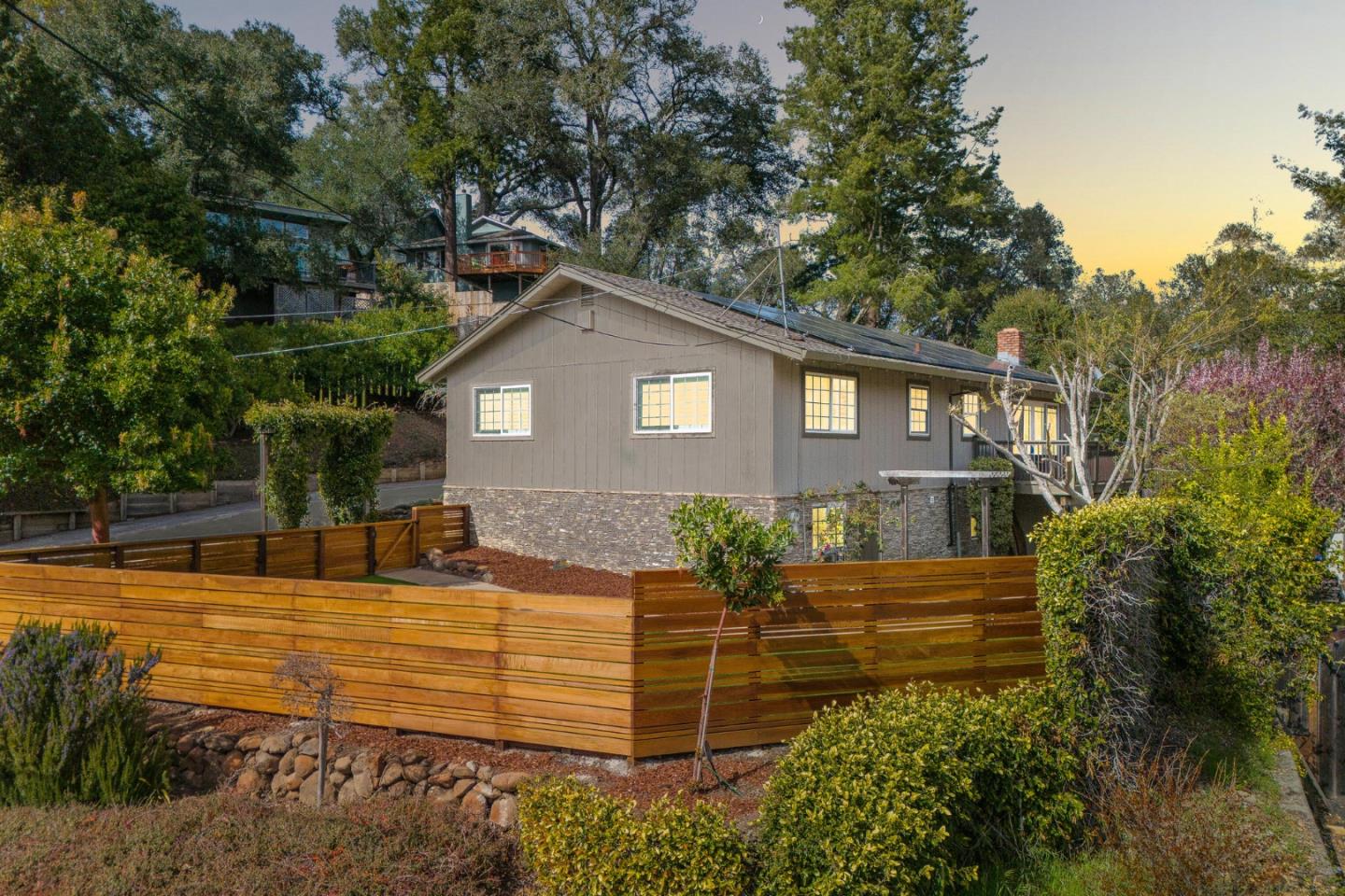 112 Hilltop Way