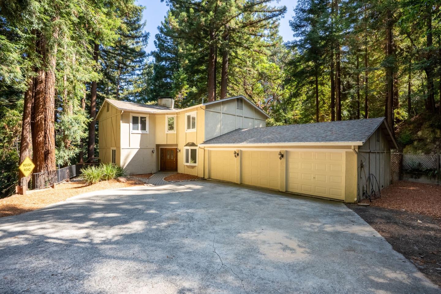 23489 Hutchinson RD