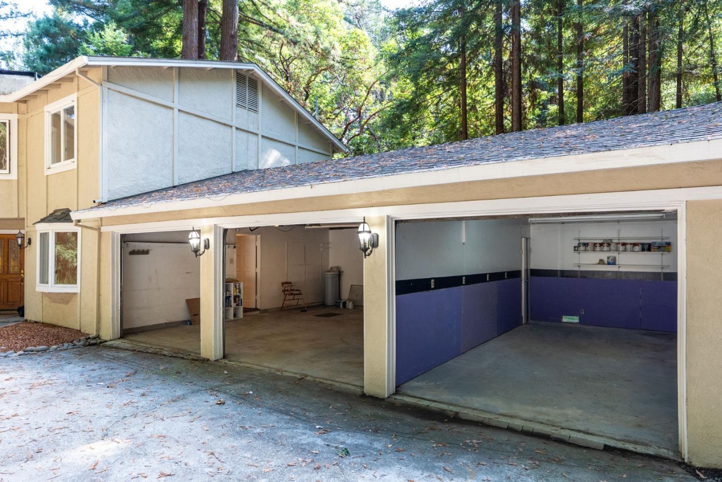 23489 Hutchinson RD