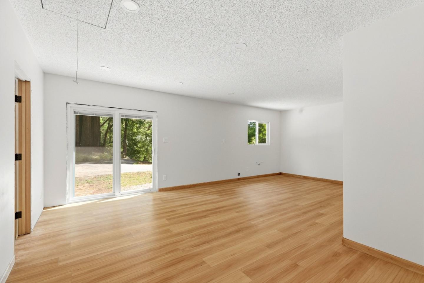 1460 Tucker RD