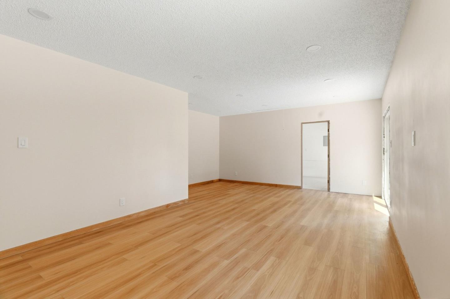 1460 Tucker RD