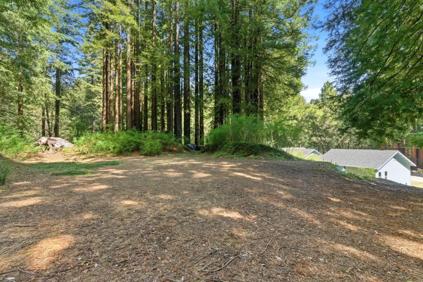 1460 Tucker RD