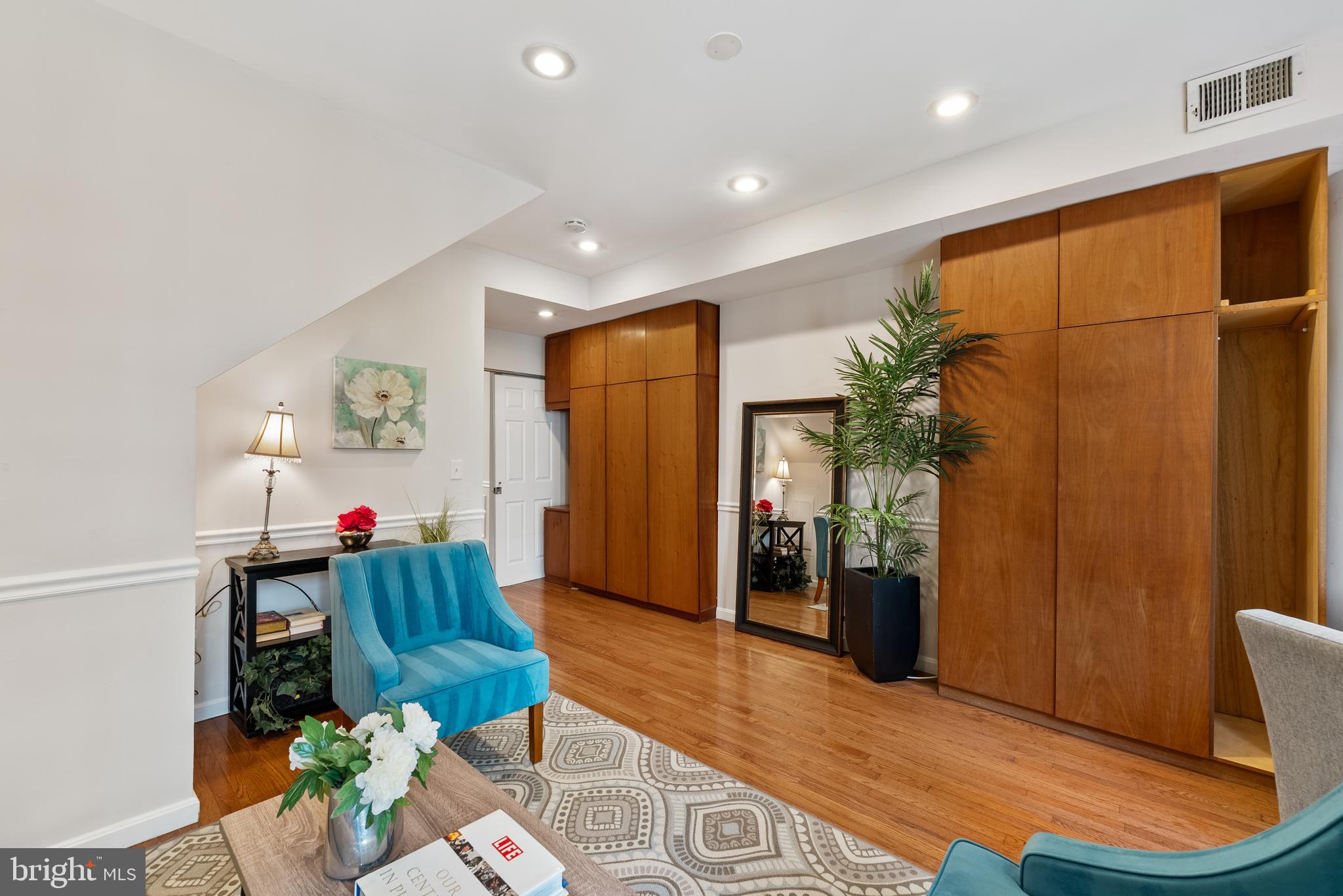 1134 10TH STREET NW