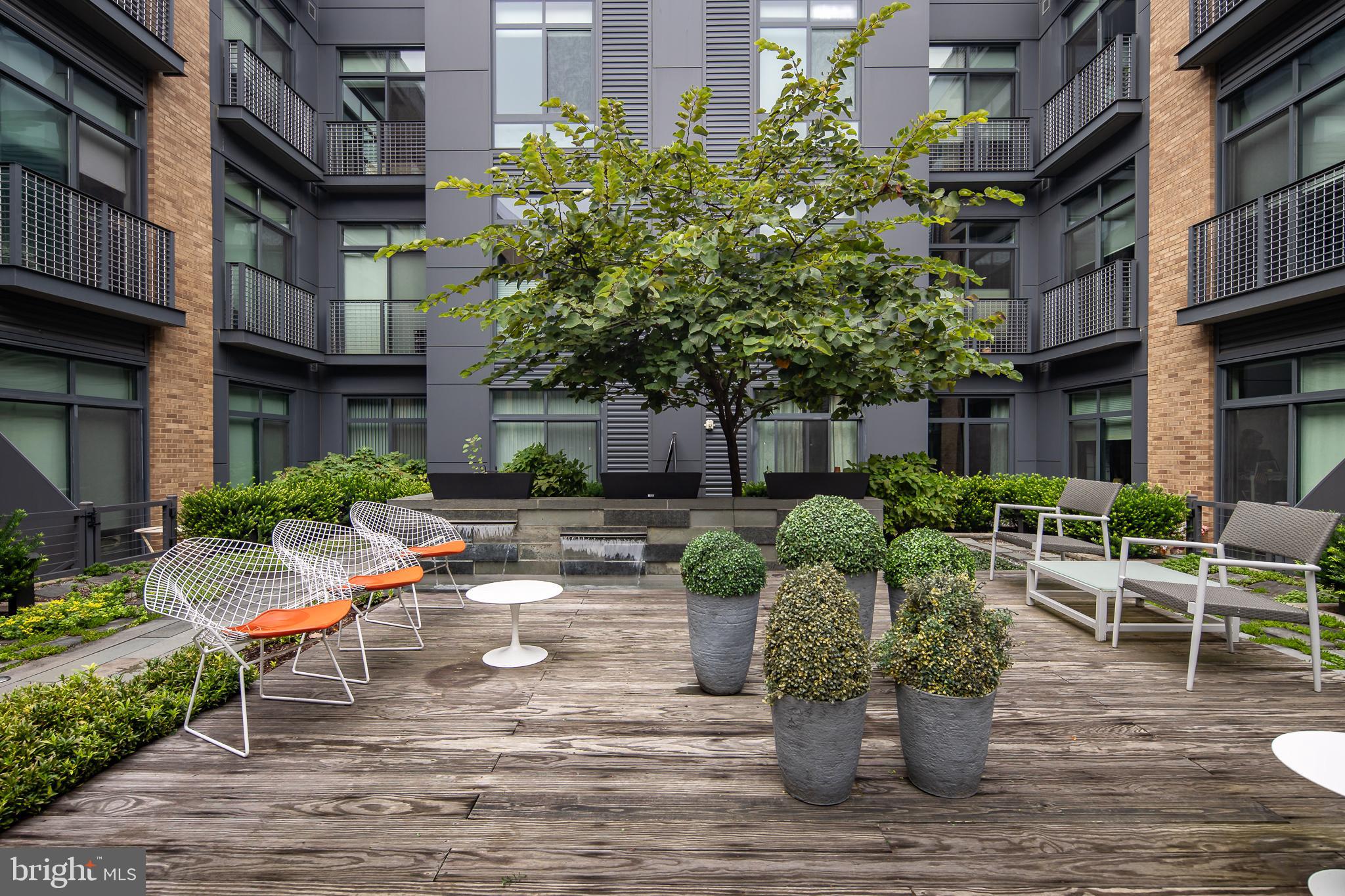 525 WATER STREET SW 404