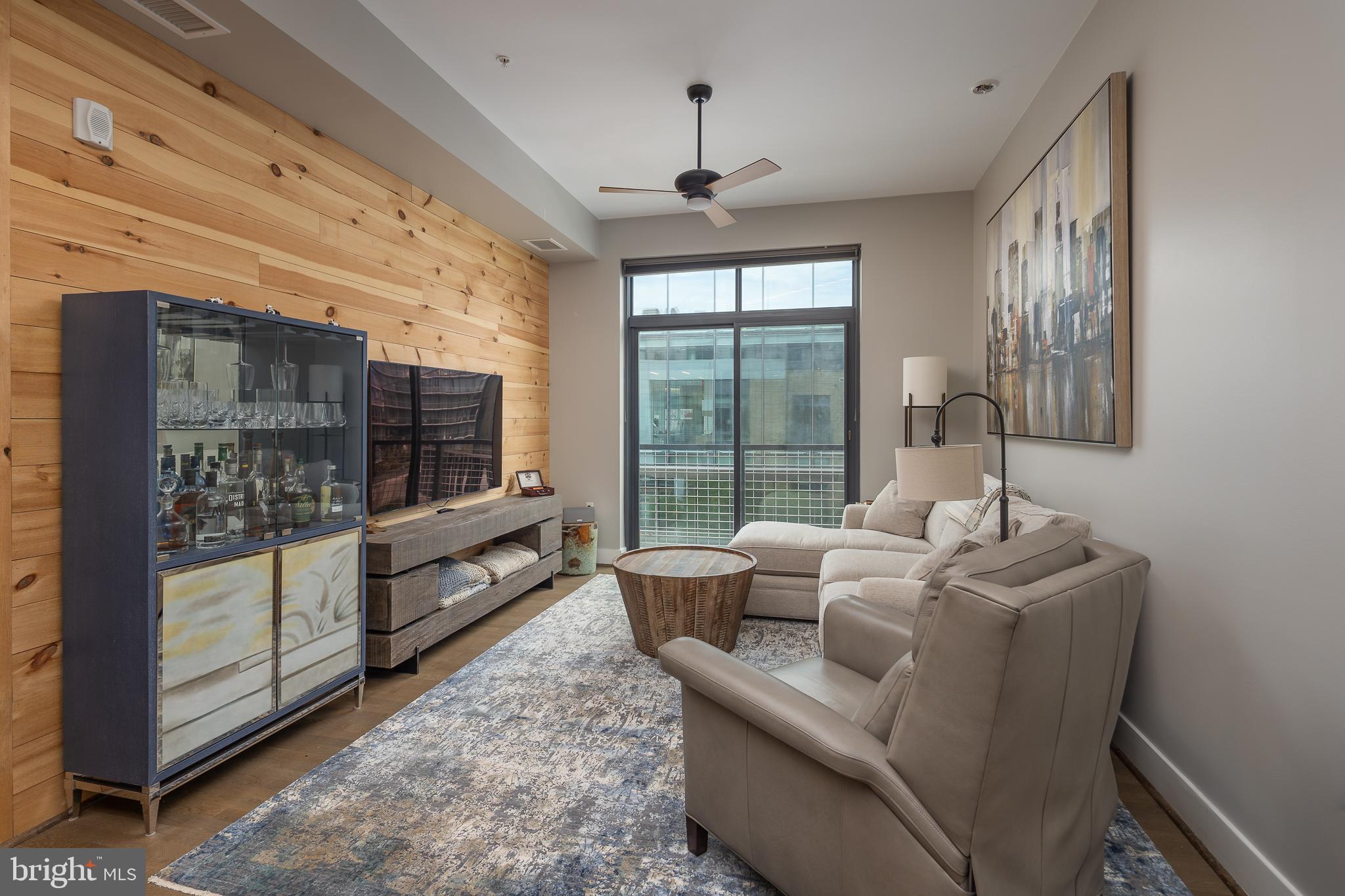 525 WATER STREET SW 404