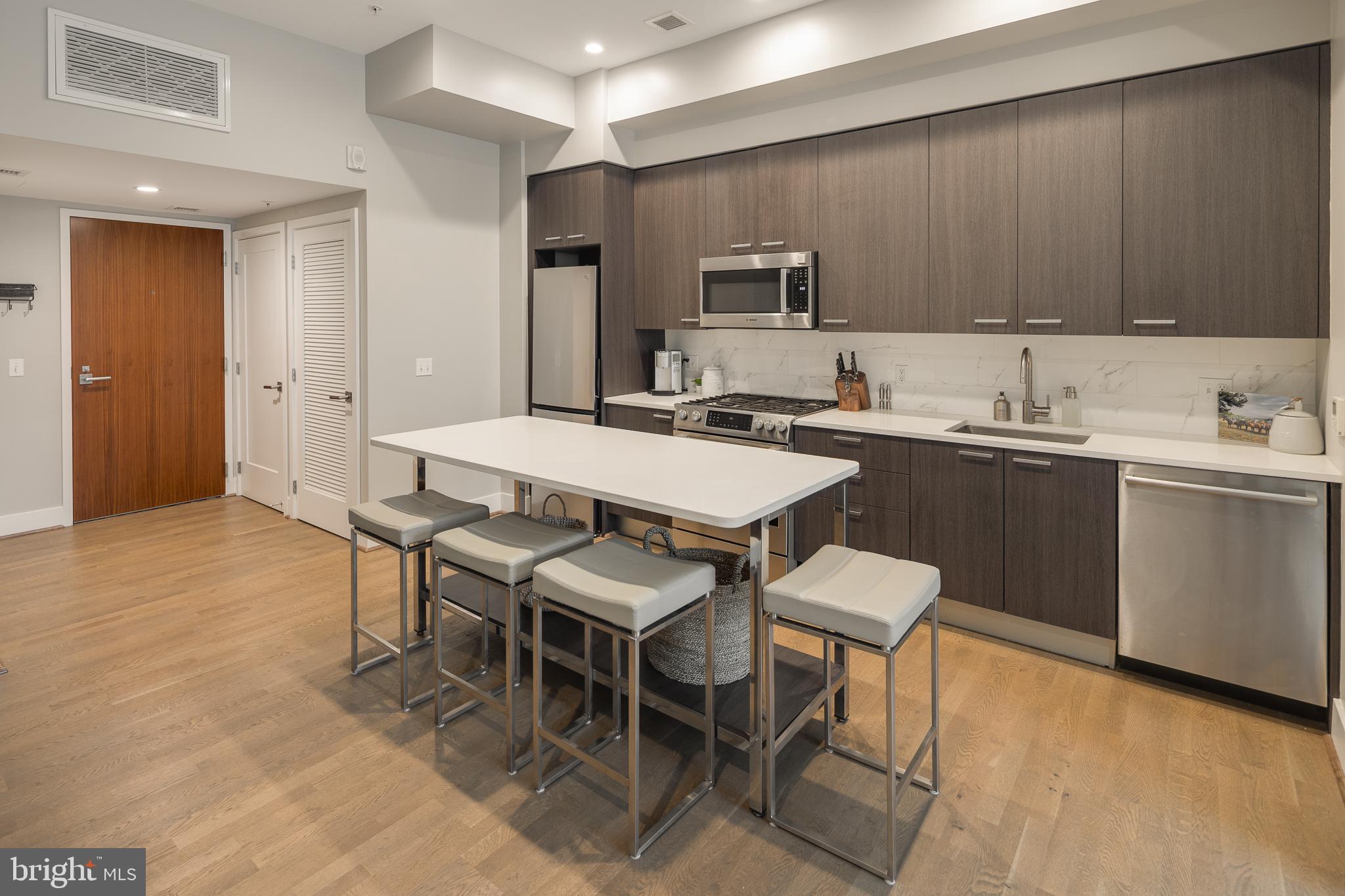 525 WATER STREET SW 404