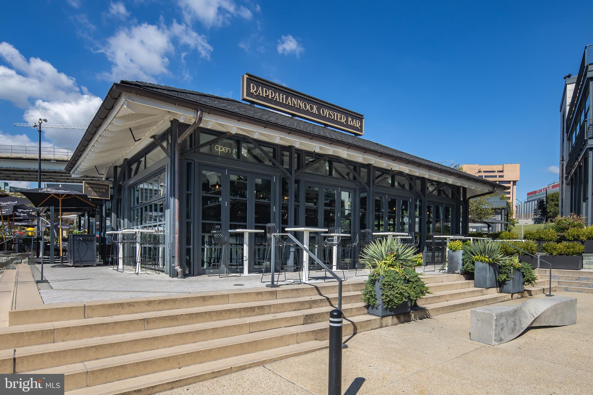 525 WATER STREET SW 404