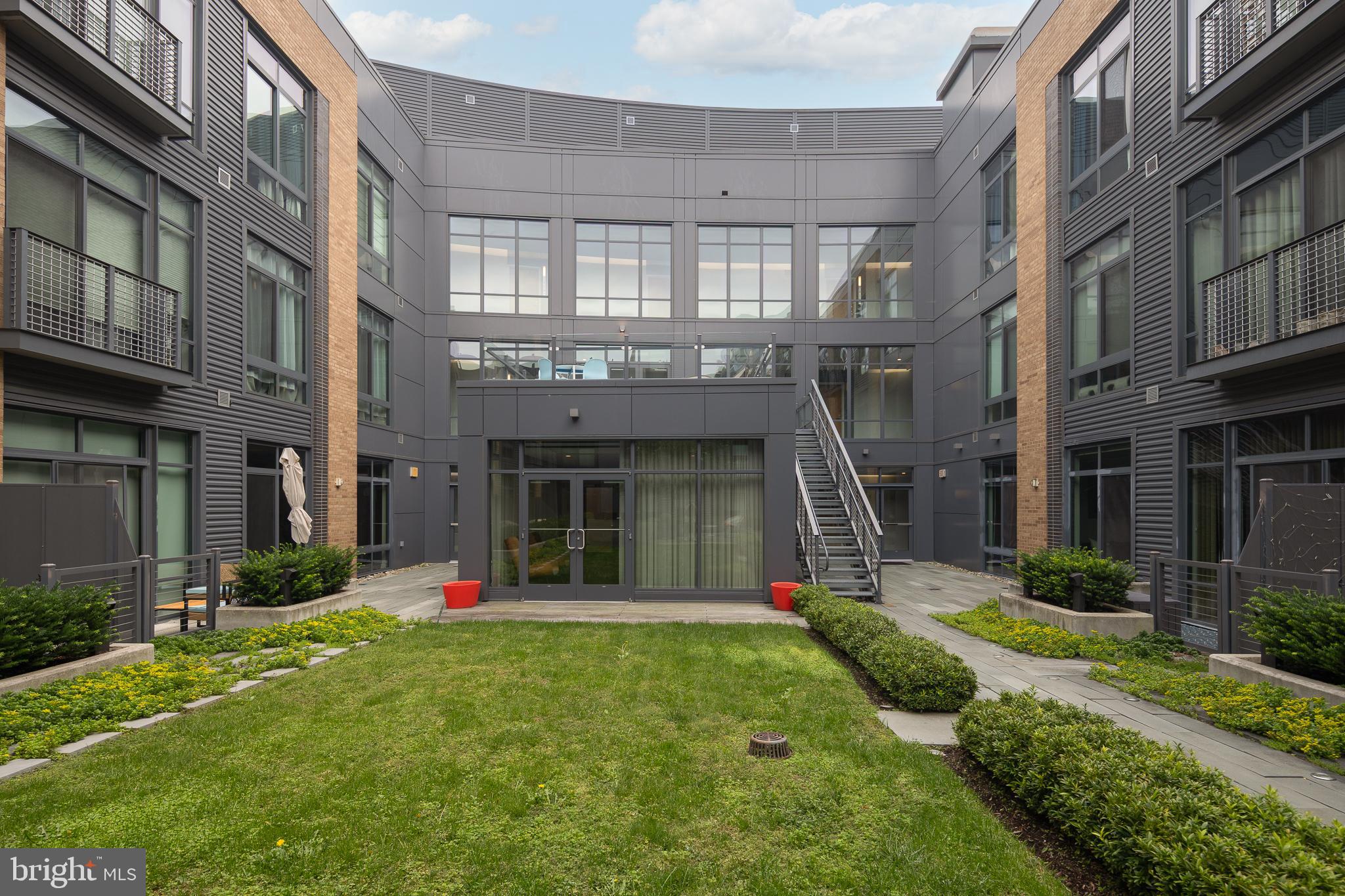 525 WATER STREET SW 404
