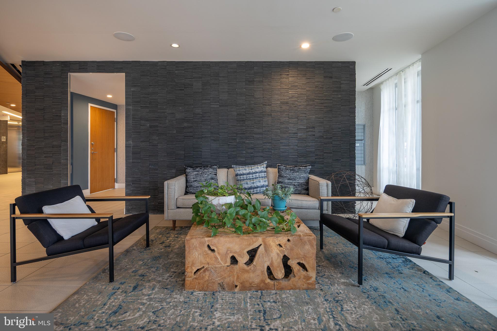 525 WATER STREET SW 404