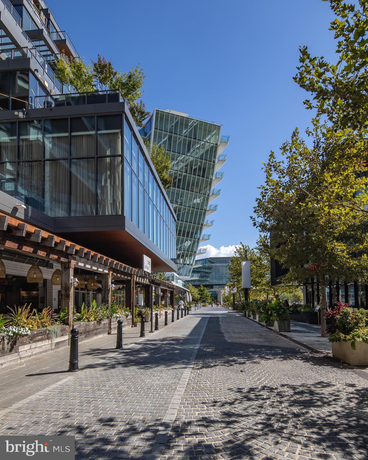 525 WATER STREET SW 404