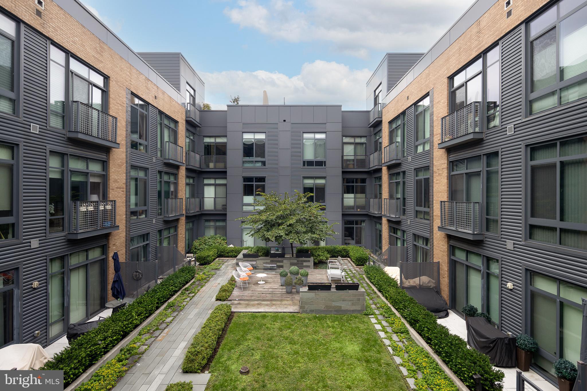 525 WATER STREET SW 404