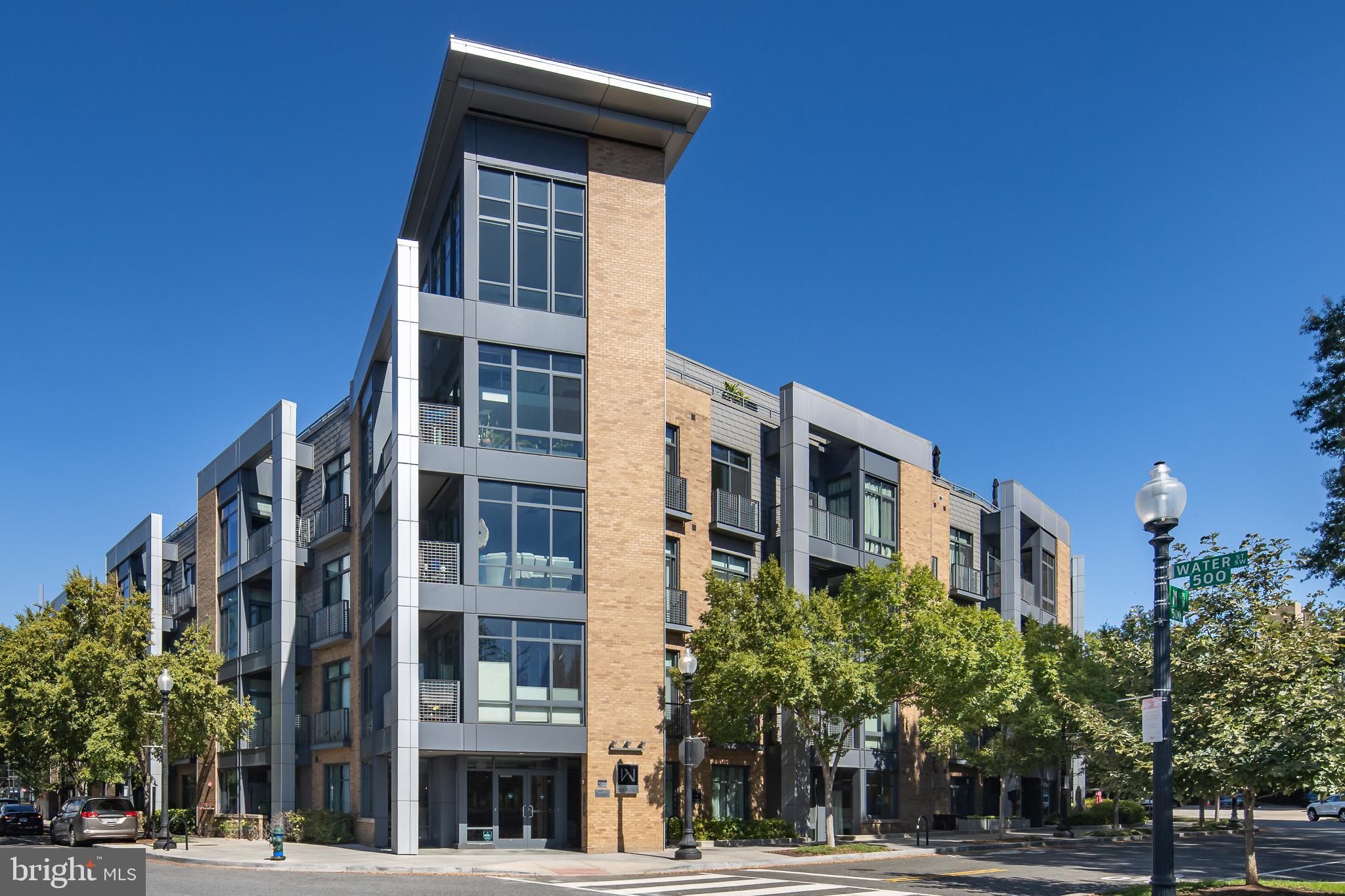 525 WATER STREET SW 404