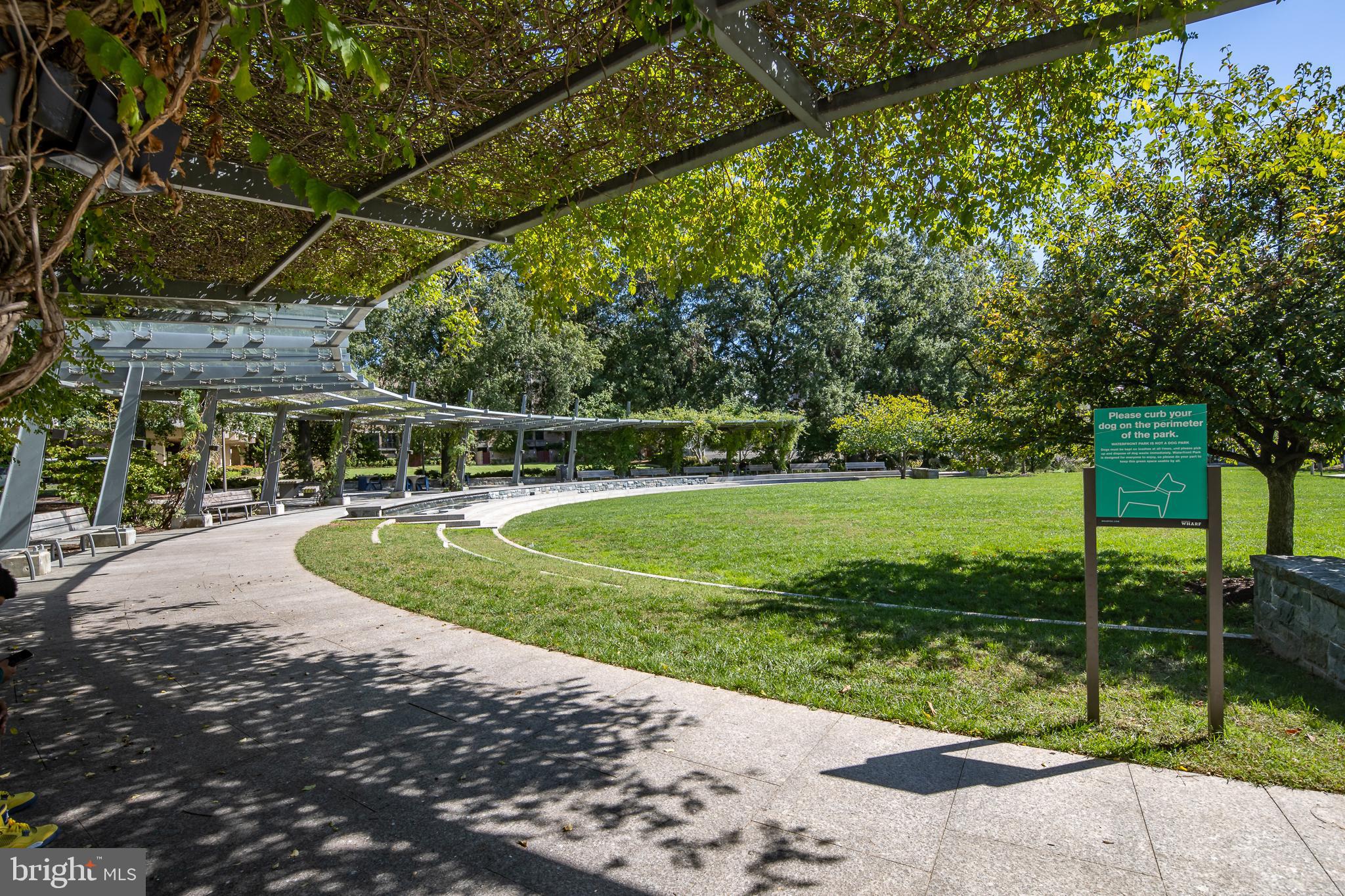 525 WATER STREET SW 404