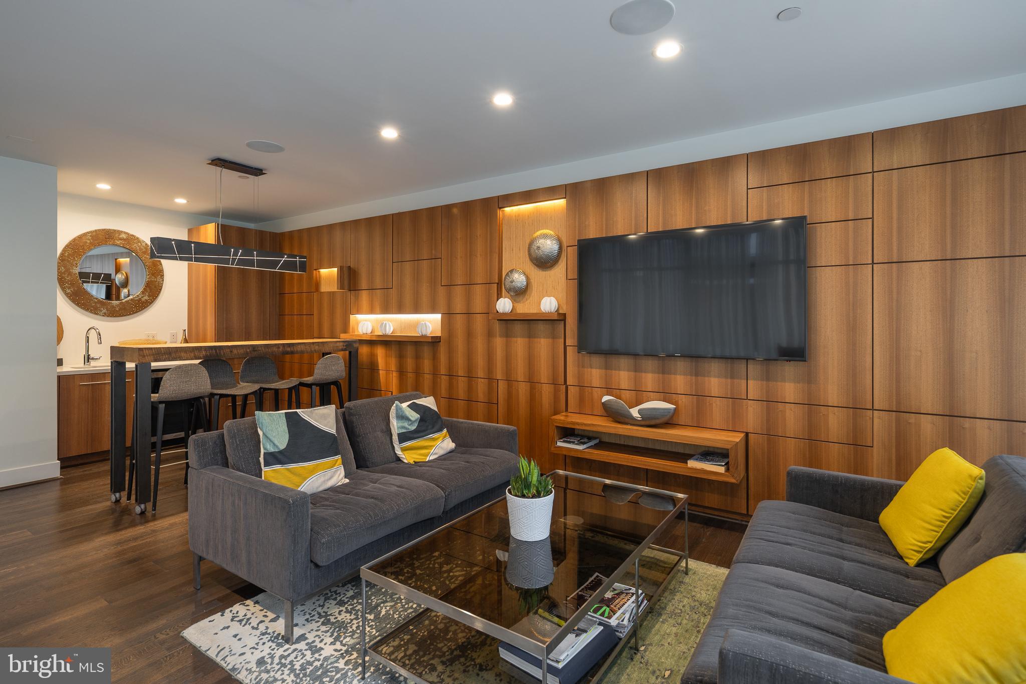 525 WATER STREET SW 404