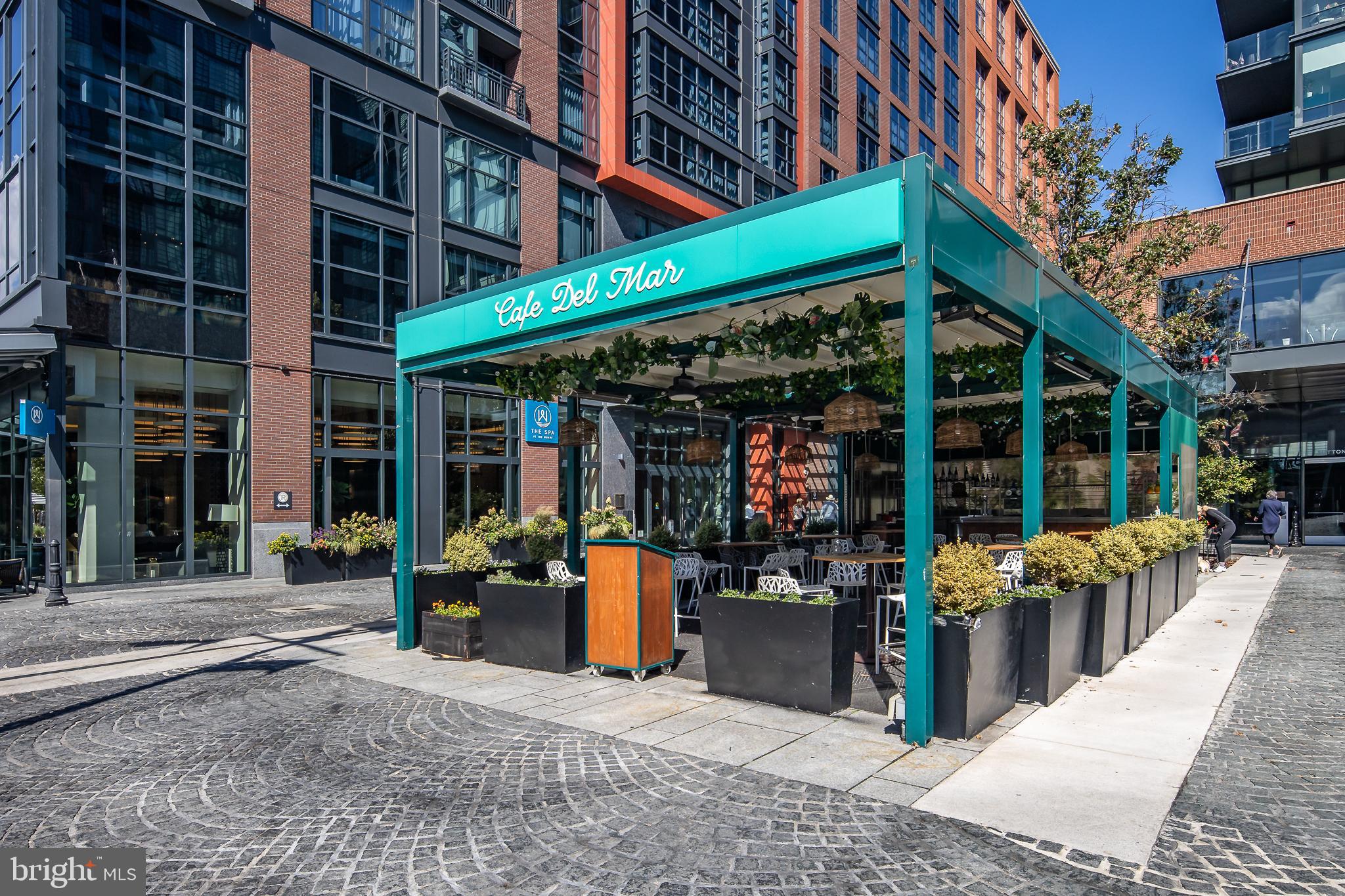 525 WATER STREET SW 404