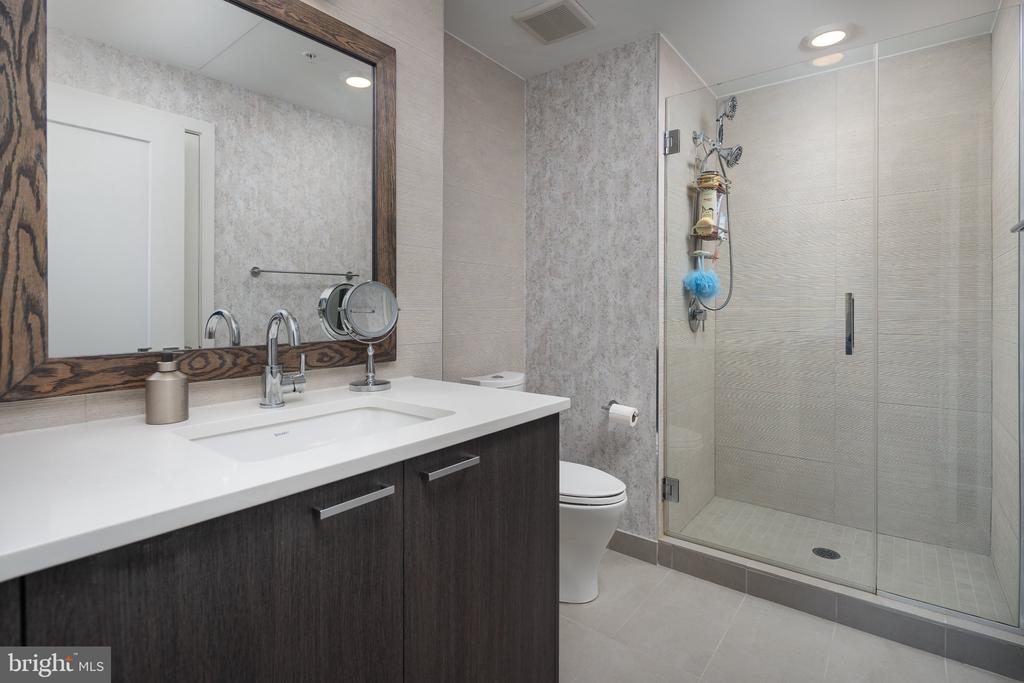 525 SW WATER STREET SW 404