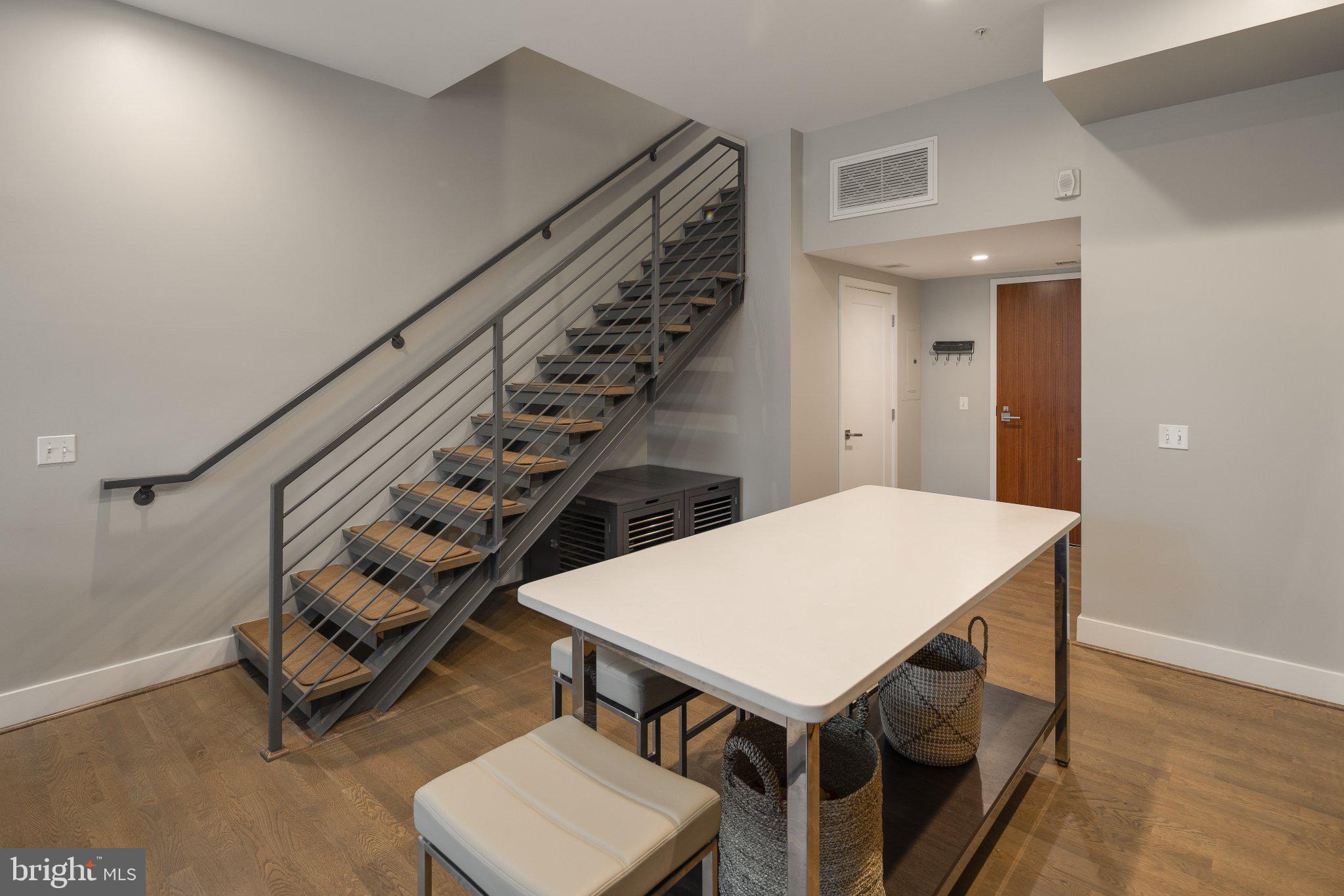 525 SW WATER STREET SW 404