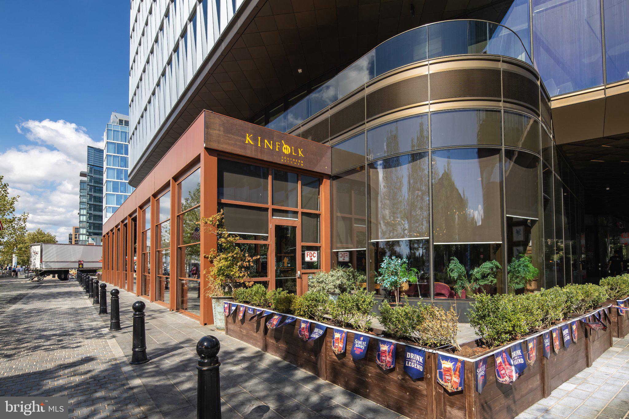 525 SW WATER STREET SW 404