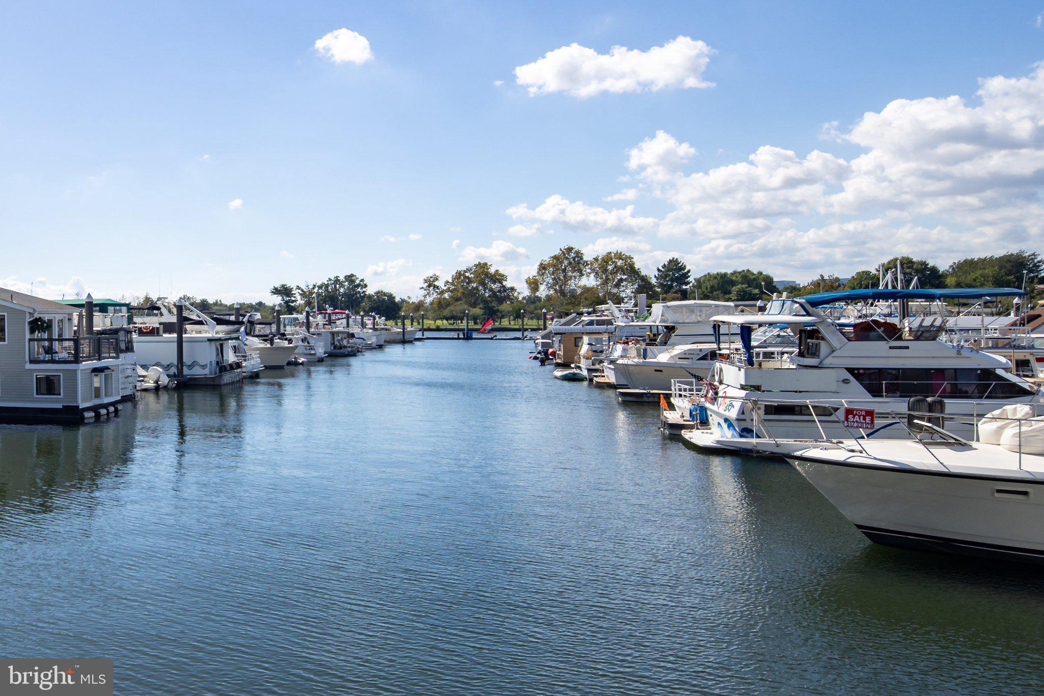 525 SW WATER STREET SW 404