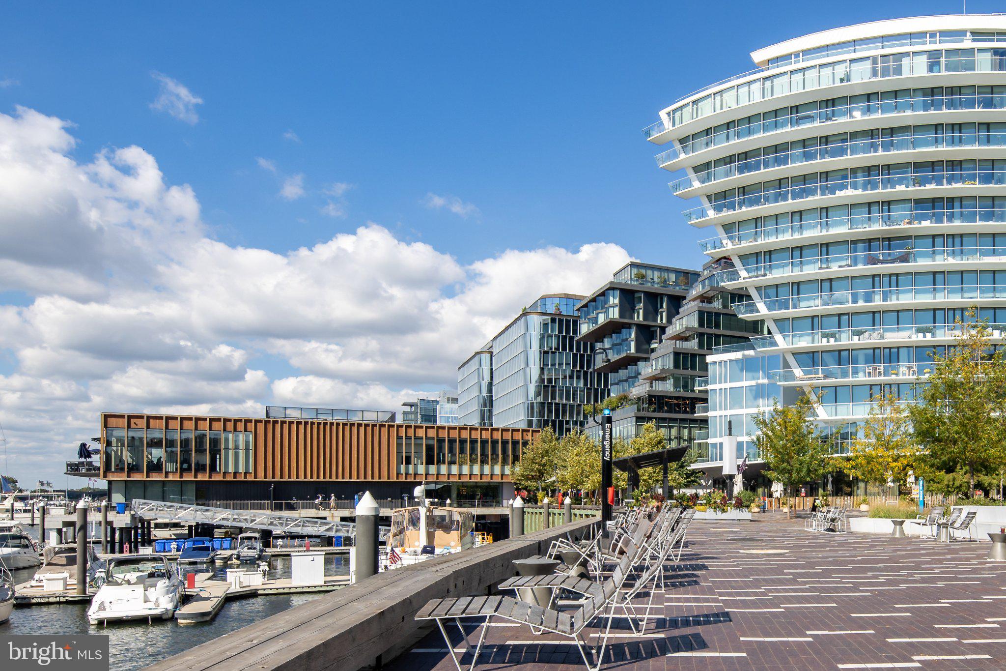 525 SW WATER STREET SW 404