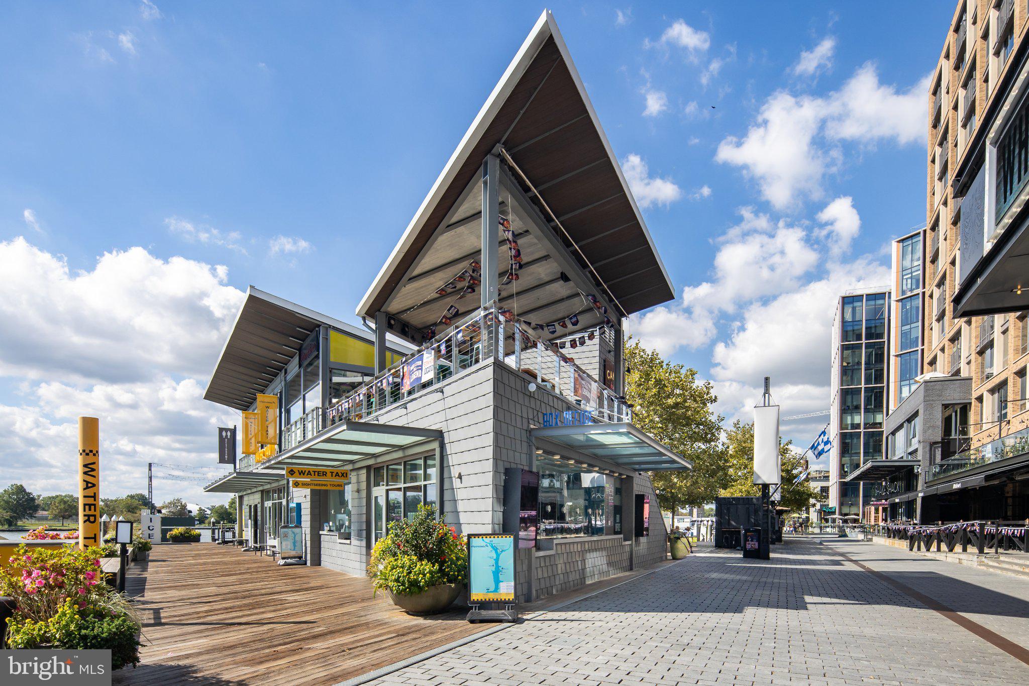 525 SW WATER STREET SW 404