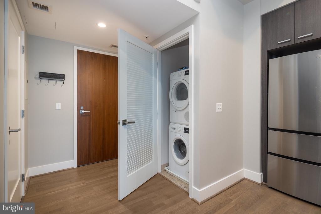 525 SW WATER STREET SW 404