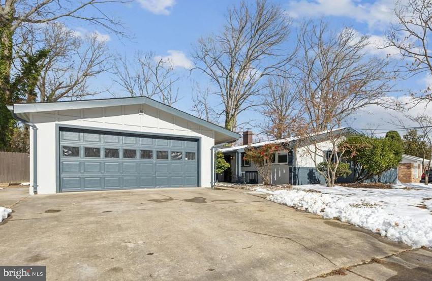 605 KINGS LANE