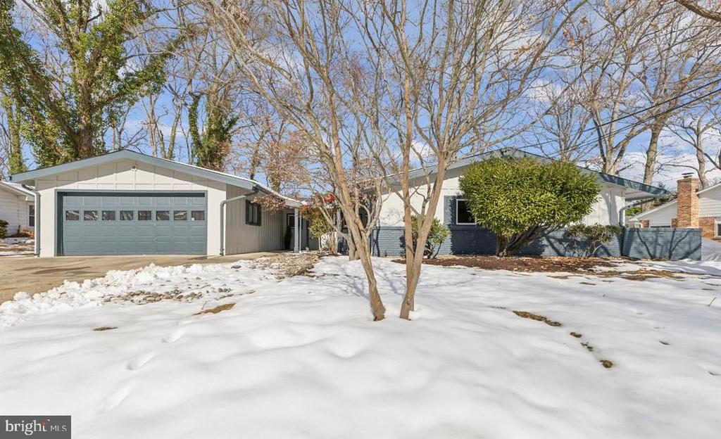 605 KINGS LANE
