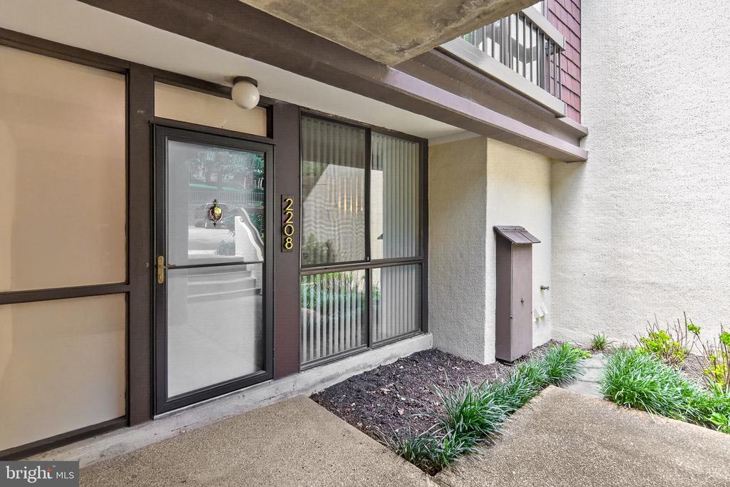 2208 S RANDOLPH STREET S Unit: 1
