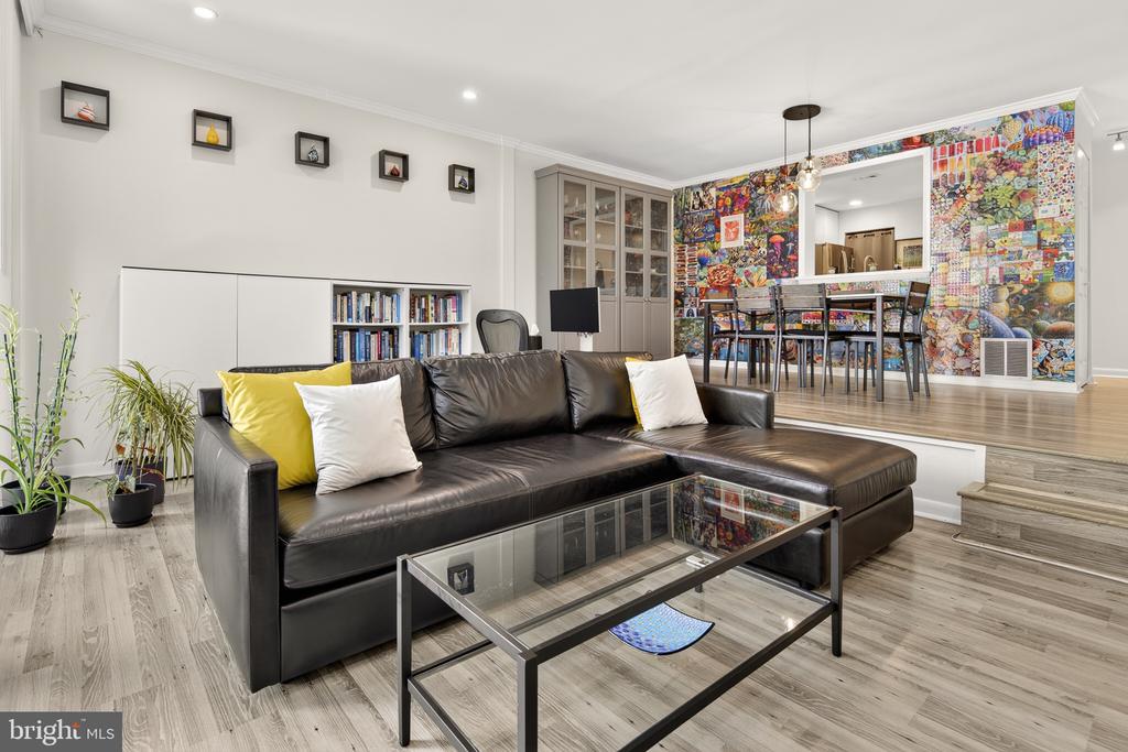 2208 S RANDOLPH STREET S Unit: 1