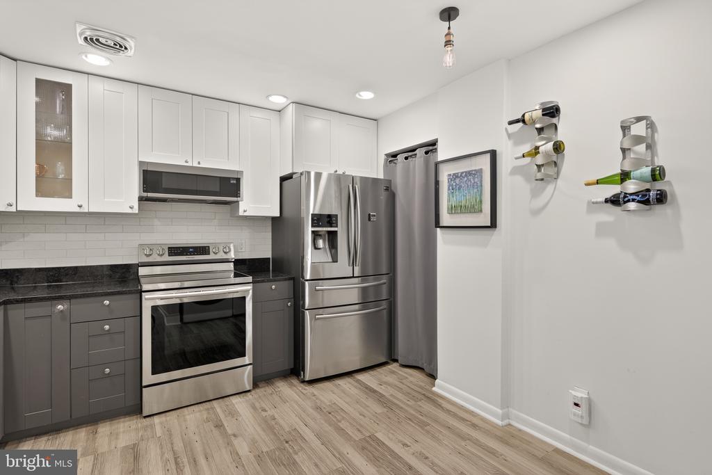 2208 S RANDOLPH STREET S Unit: 1