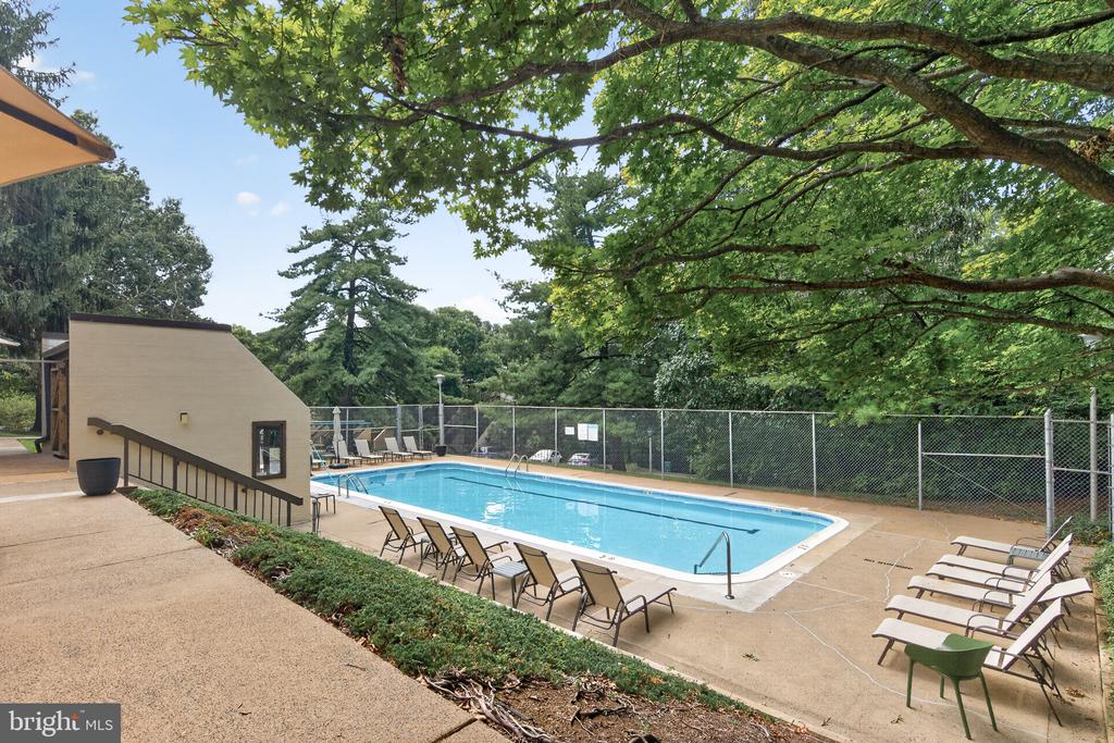 2208 S RANDOLPH STREET S Unit: 1