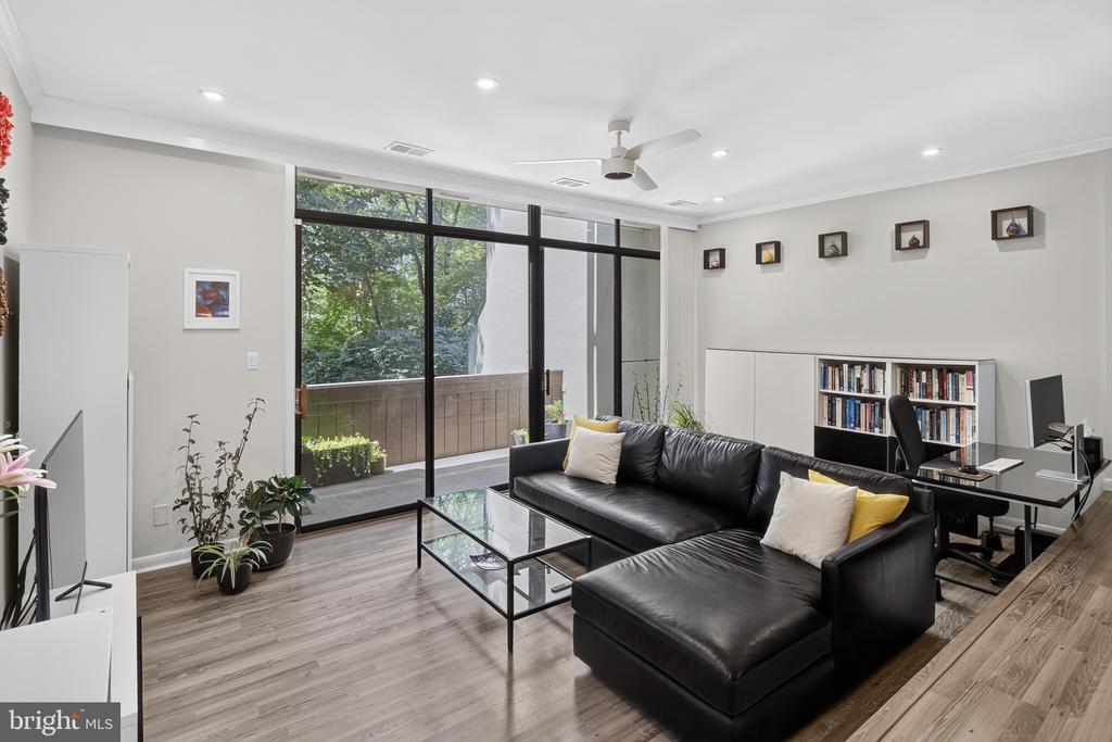 2208 S RANDOLPH STREET S Unit: 1