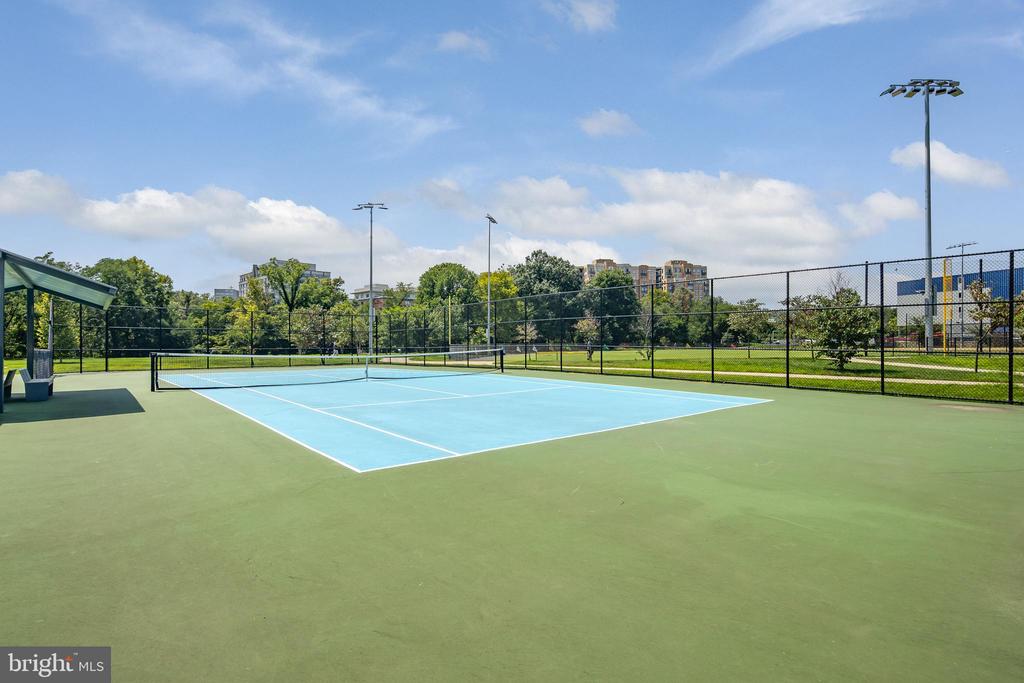 2208 S RANDOLPH STREET S Unit: 1