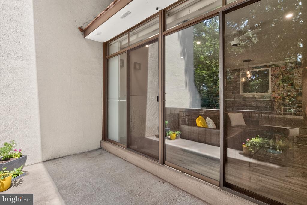 2208 S RANDOLPH STREET S Unit: 1