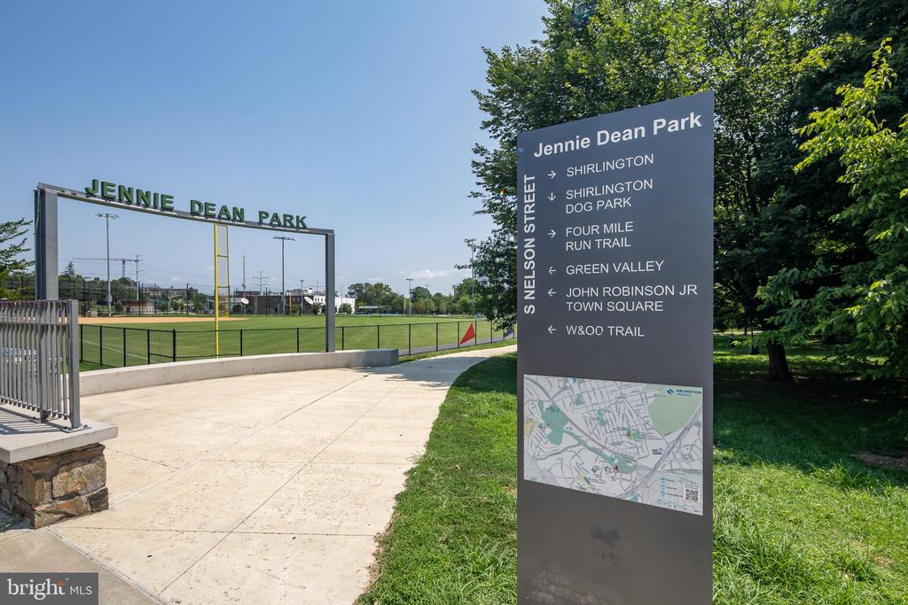 2208 S RANDOLPH STREET S Unit: 1