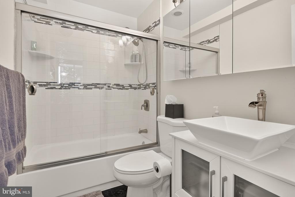2208 S RANDOLPH STREET S Unit: 1