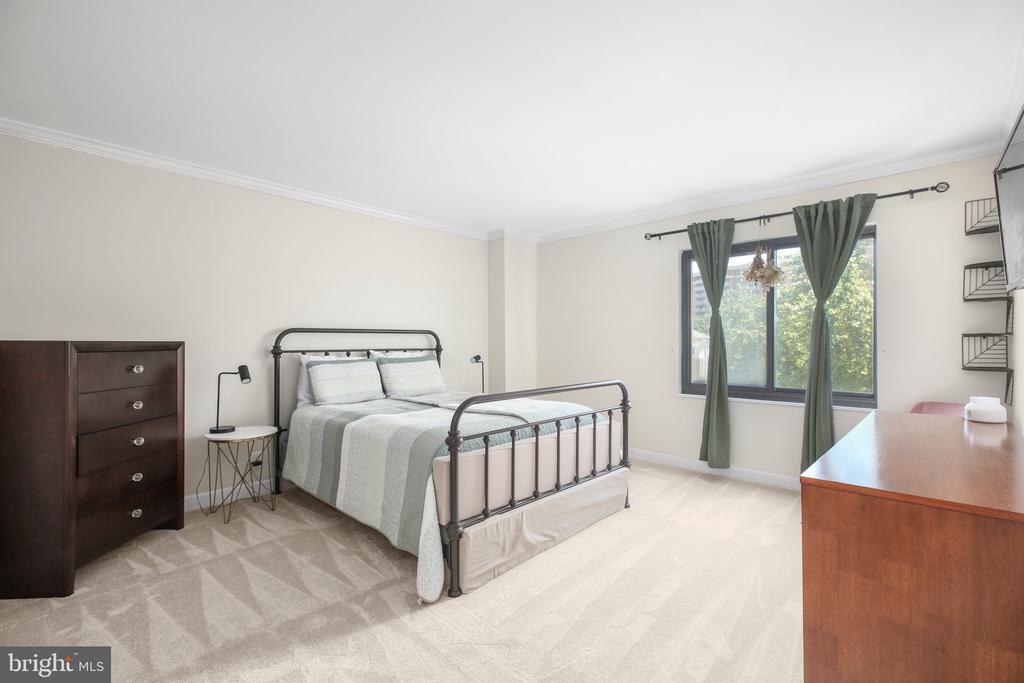 203 YOAKUM PARKWAY 502