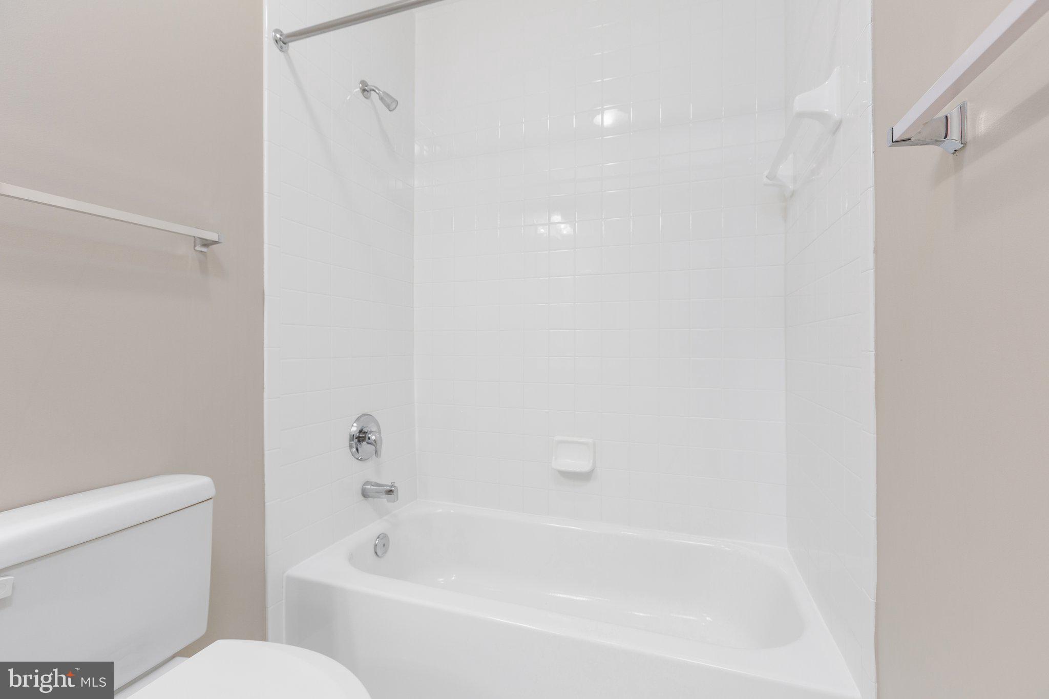 6704 HOLLY FARM LANE UNIT 213