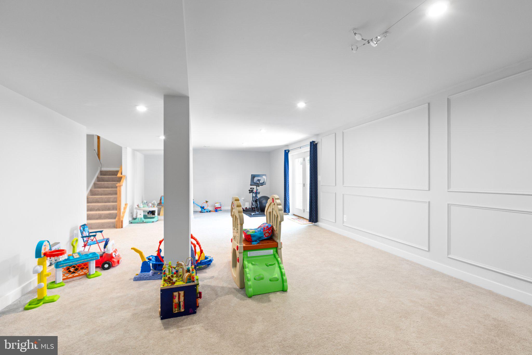 5180 ISLAND COURT