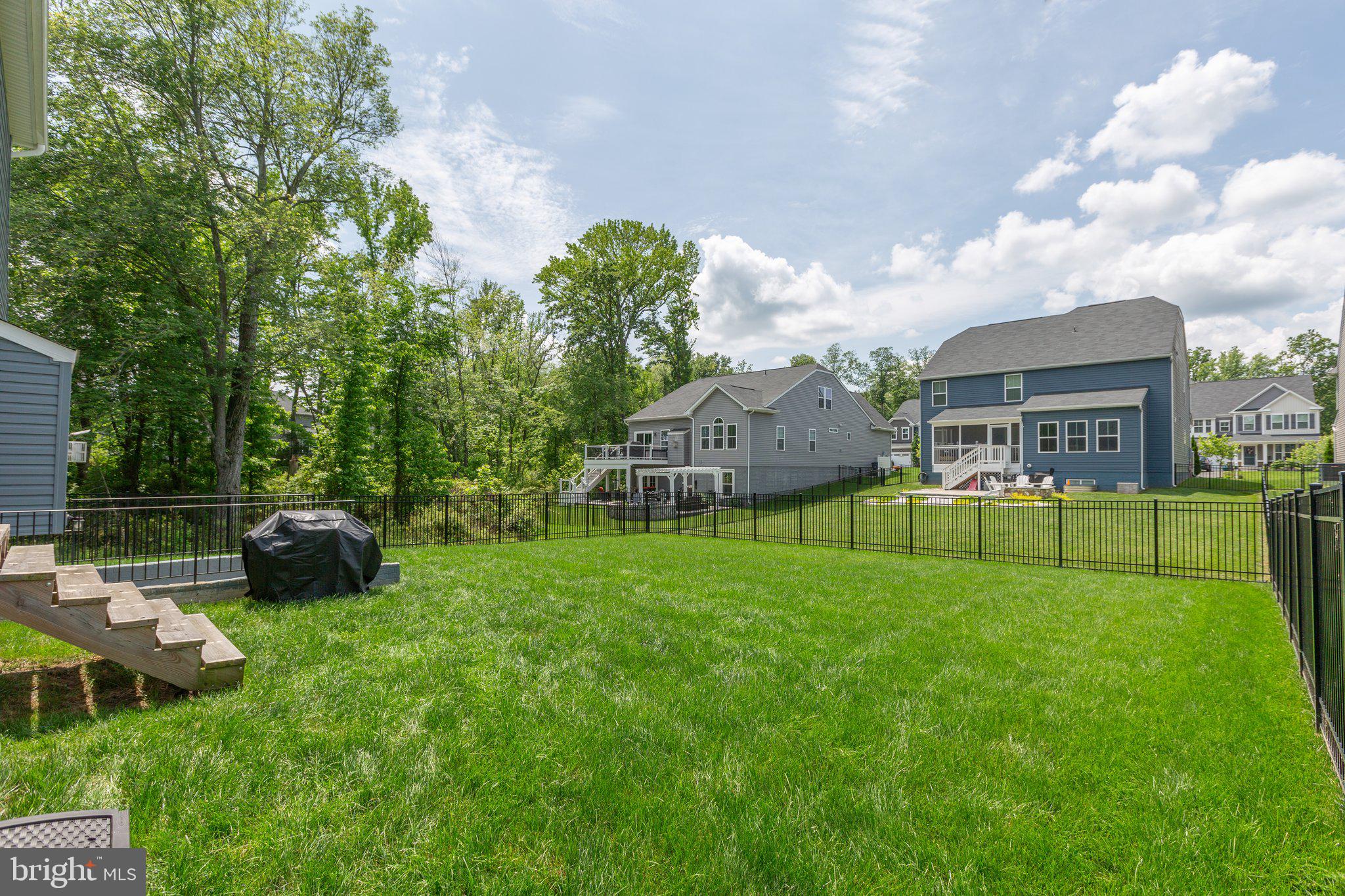 5180 ISLAND COURT