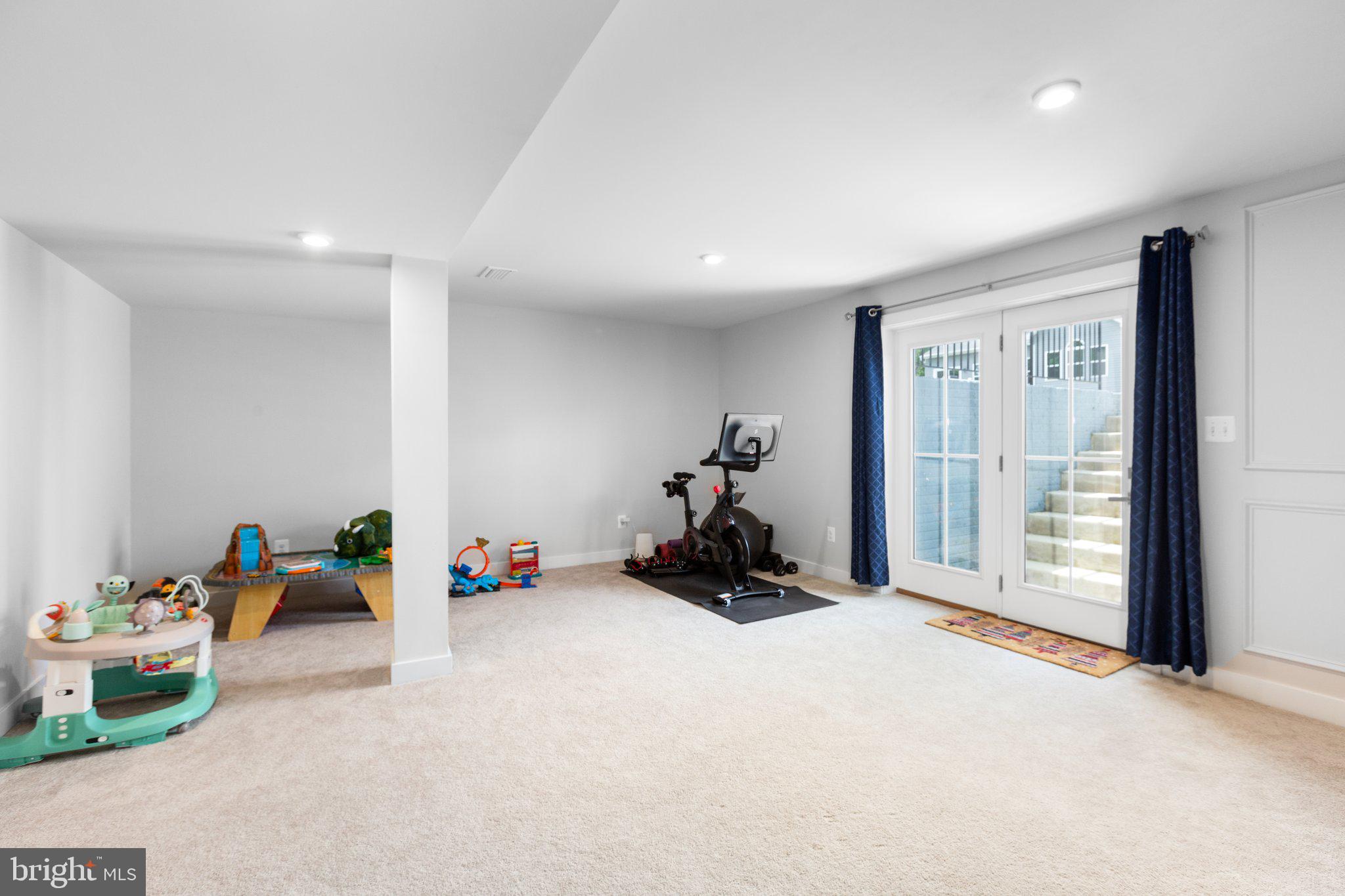 5180 ISLAND COURT