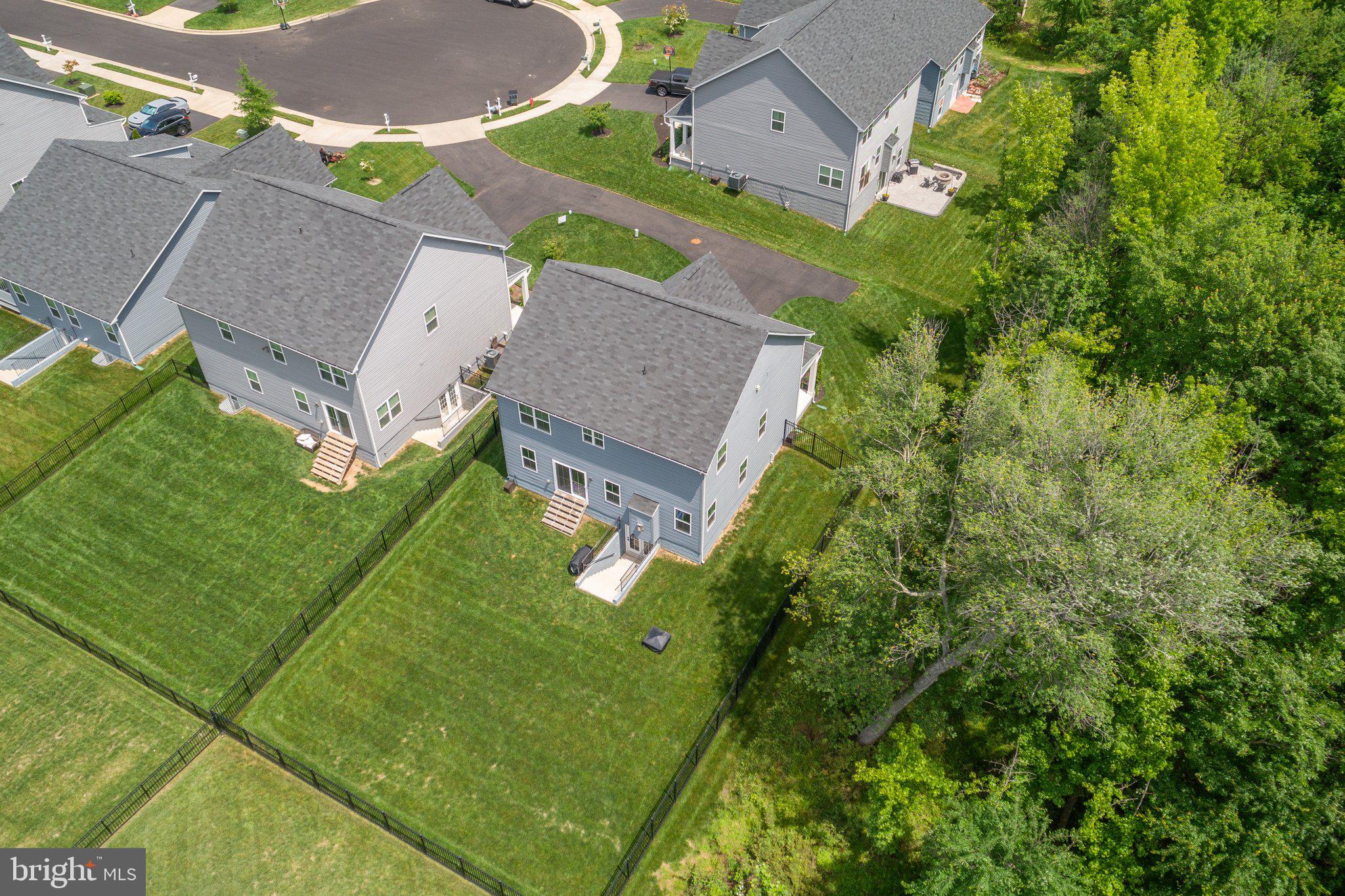 5180 ISLAND COURT