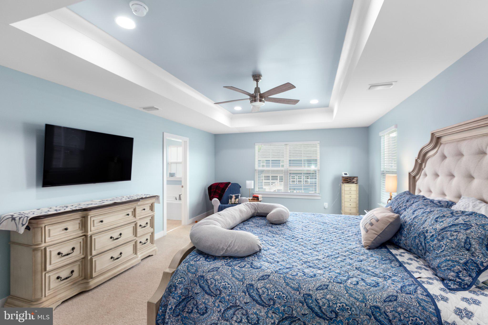 5180 ISLAND COURT