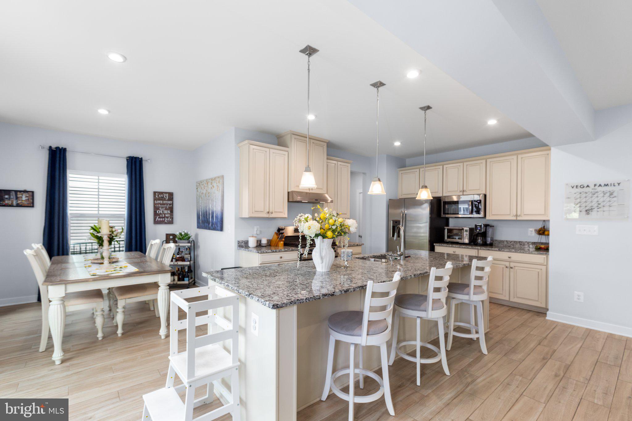 5180 ISLAND COURT