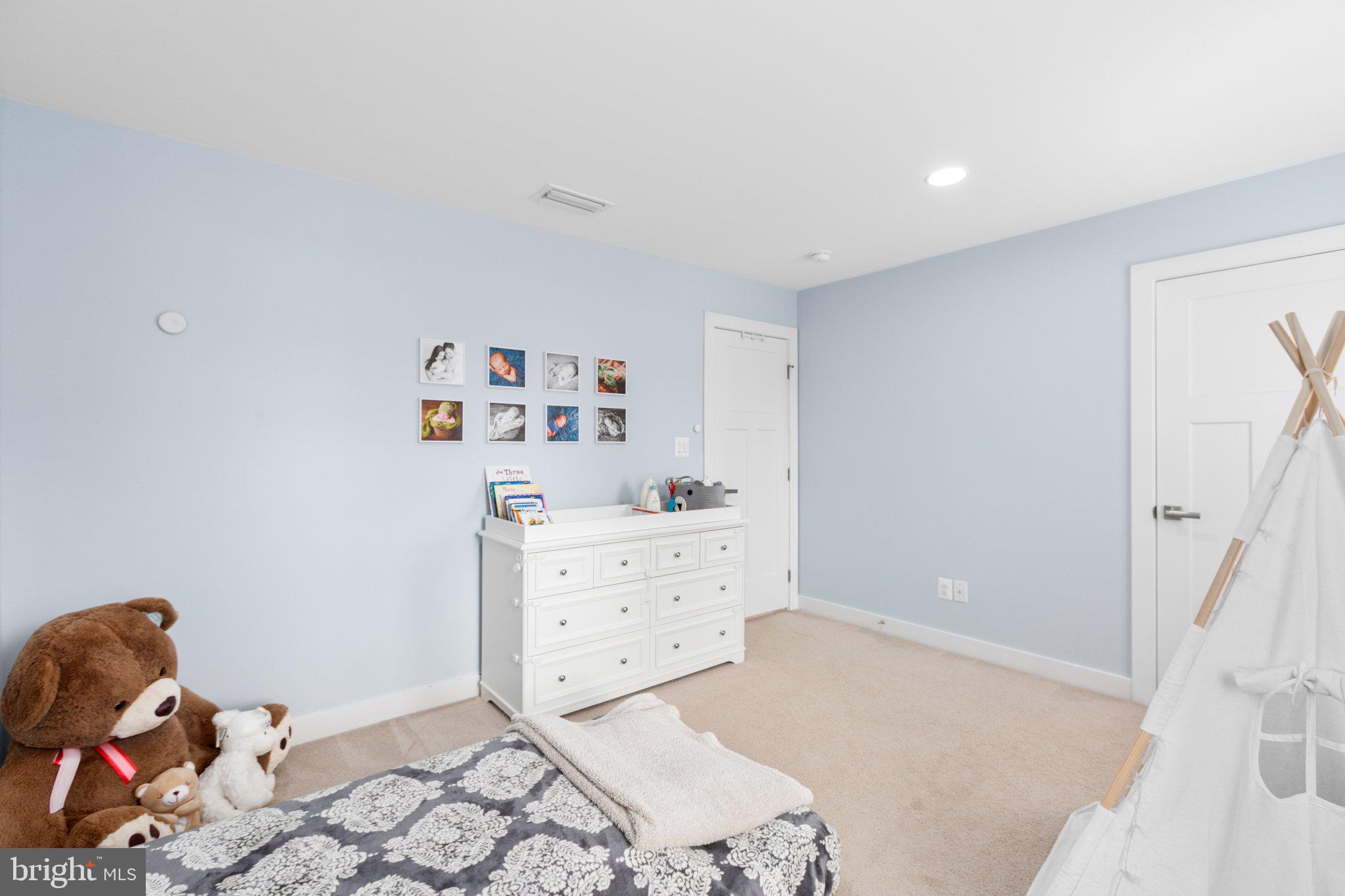 5180 ISLAND COURT