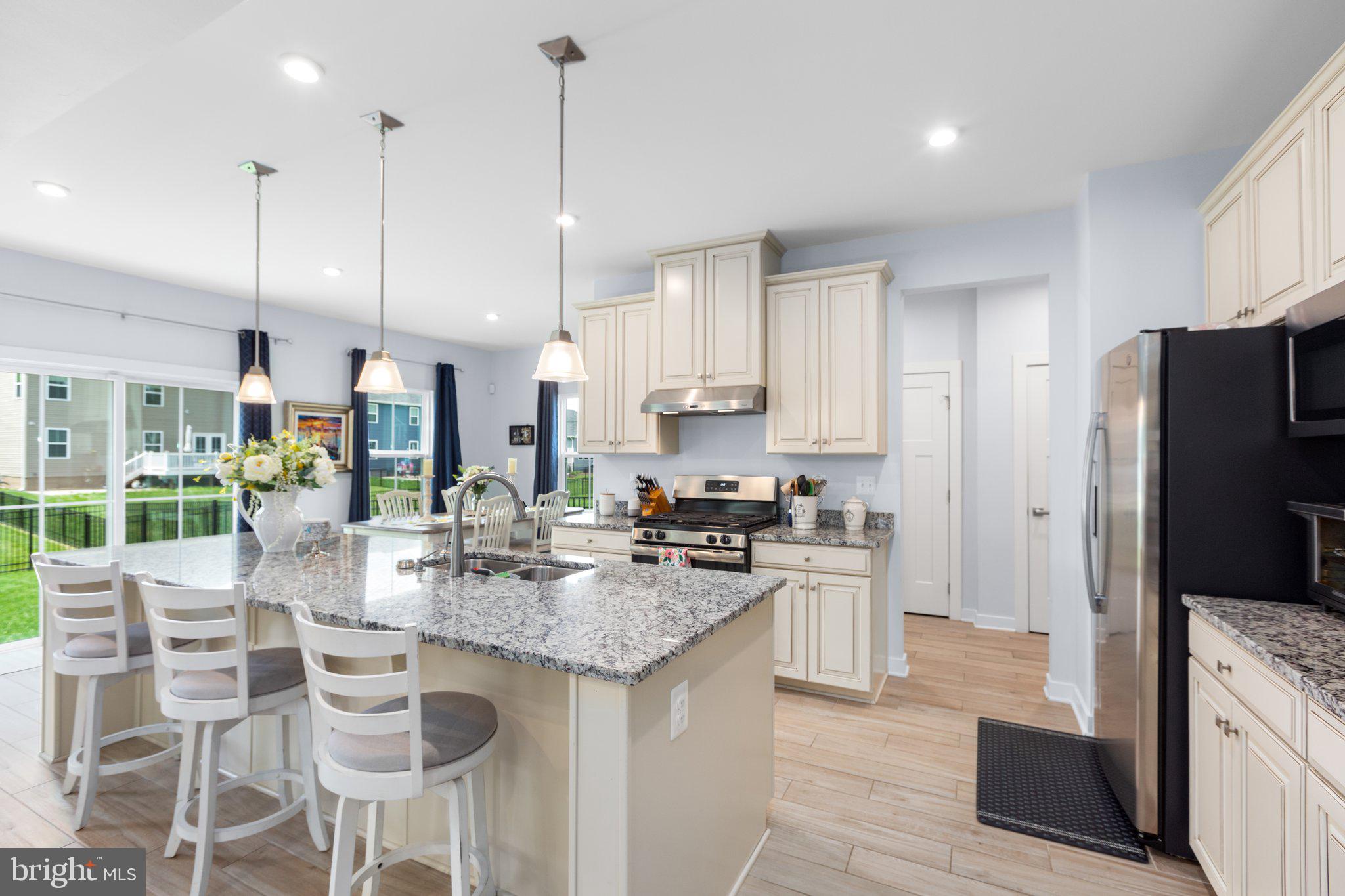 5180 ISLAND COURT